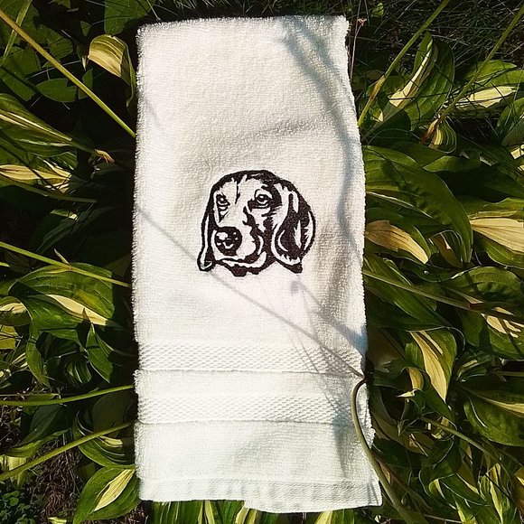 BEAGLE hand towel - Embroidered BEAGLE white hand towel - Gift for Beagle owner - Picture 6 of 7